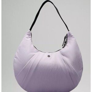 lululemon athletica pleated shoulder bag 10L lilac ether/black